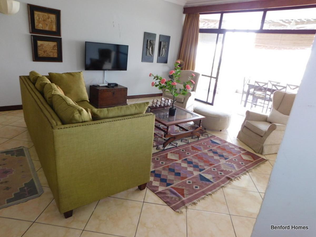 Serviced 3 Bed Apartment with En Suite in Nyali Area - 14