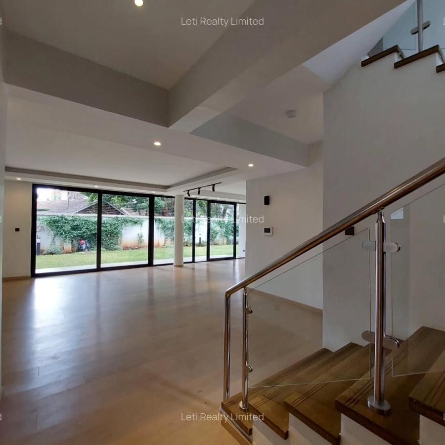 4 Bed Townhouse with En Suite in Lavington - 5