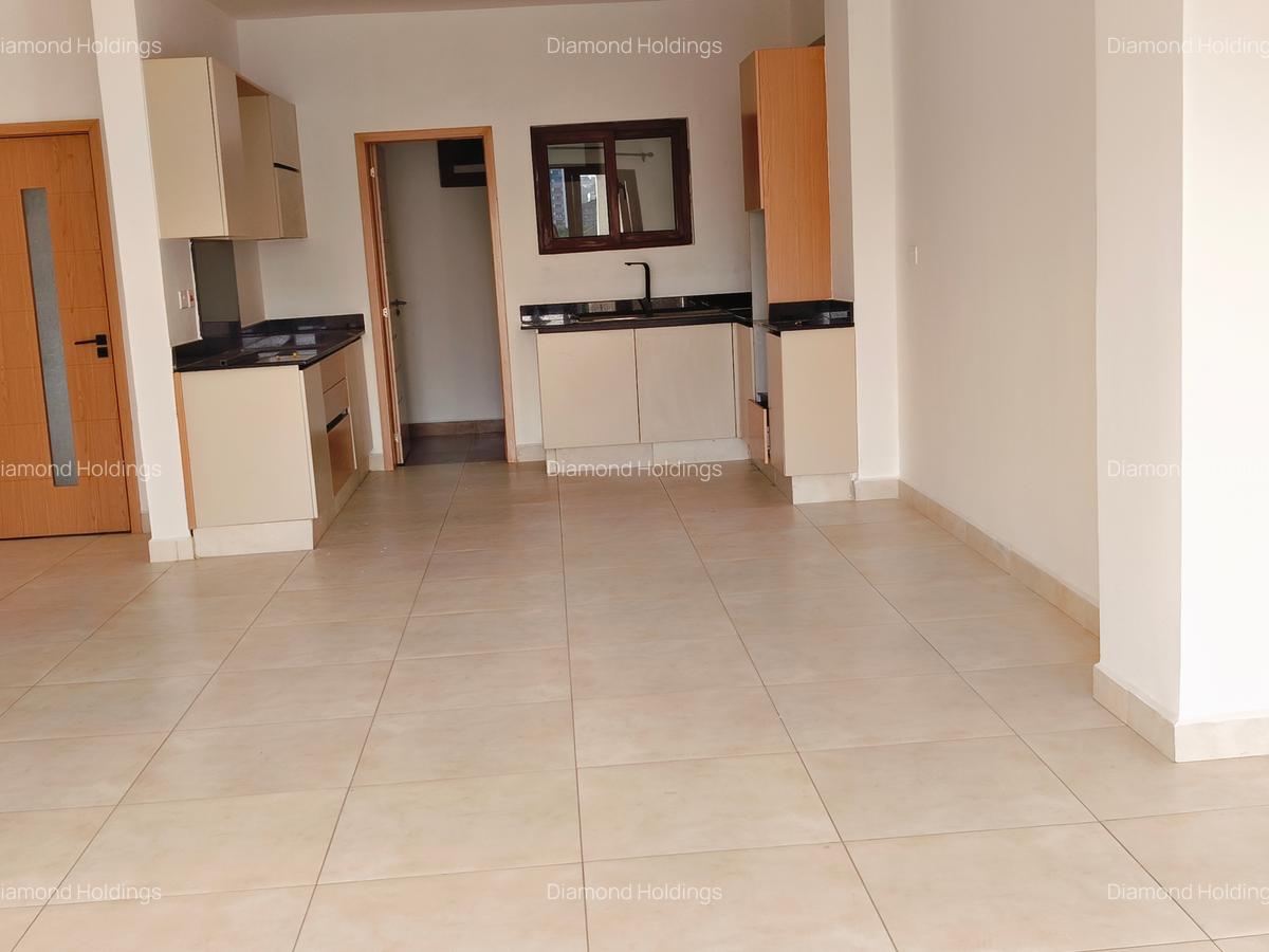 2 Bed Apartment with En Suite in Parklands - 5