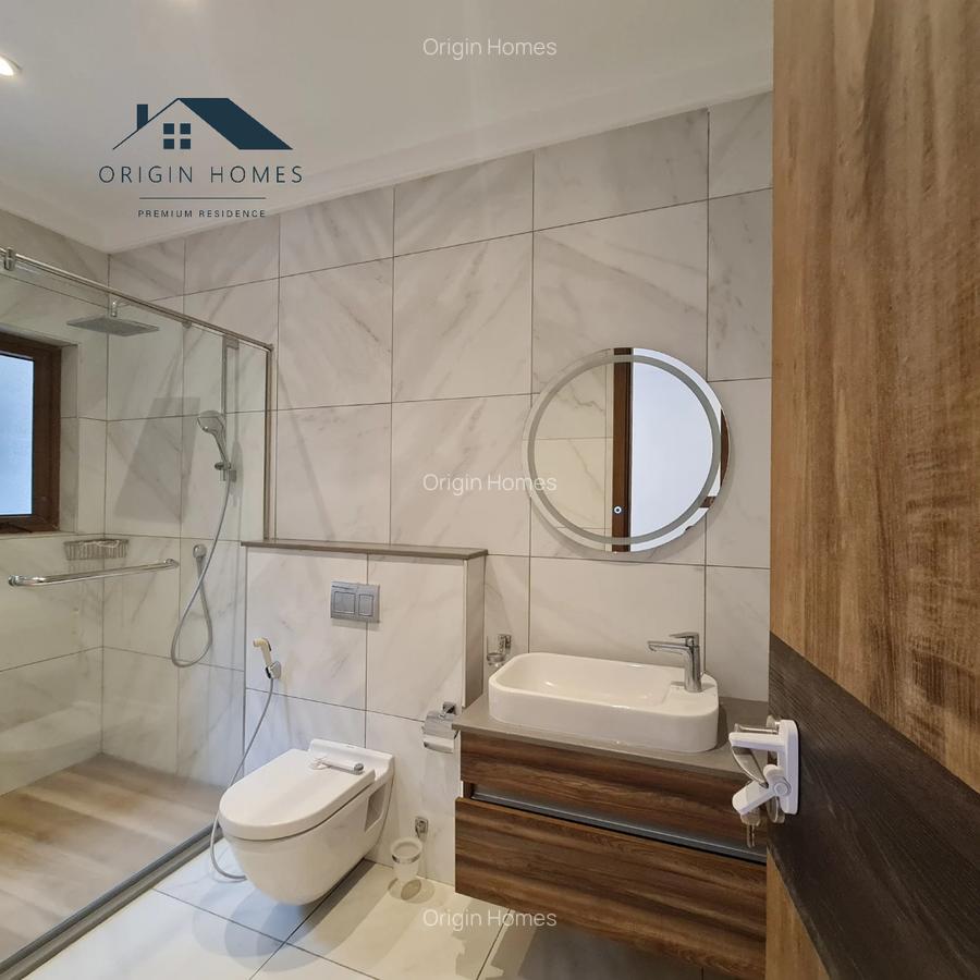 4 Bed Apartment with En Suite at Peponi Road - 15