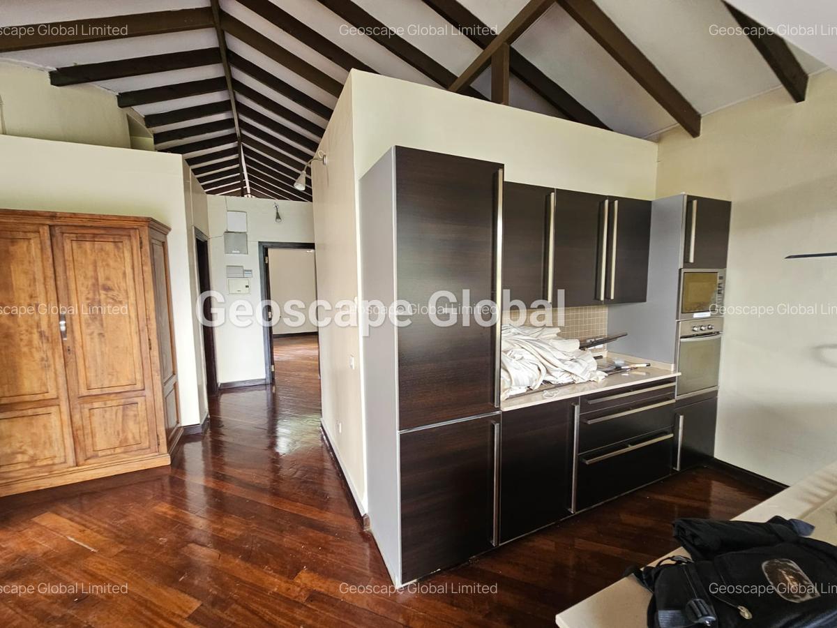 Furnished 2 Bed Apartment with En Suite in Gigiri - 11
