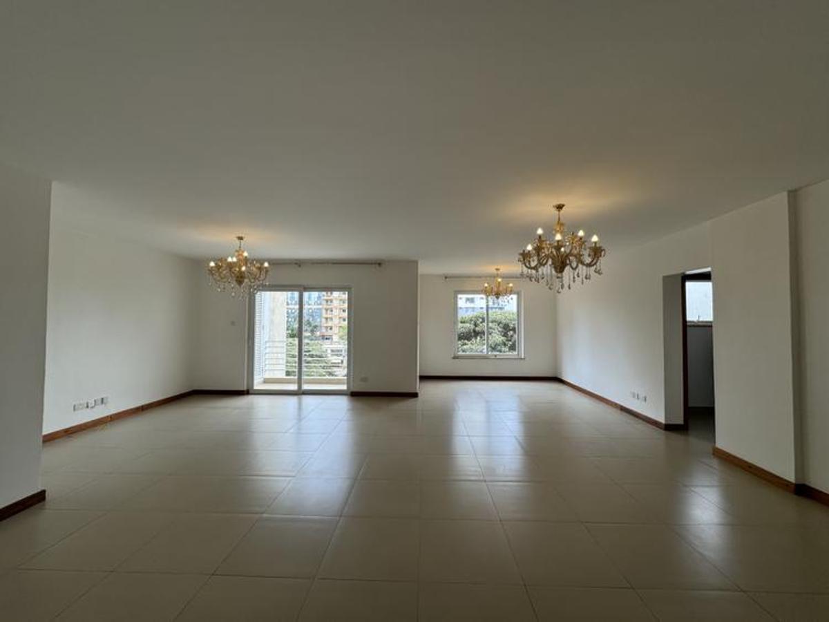 3 Bed Apartment with En Suite at Lavington - 3