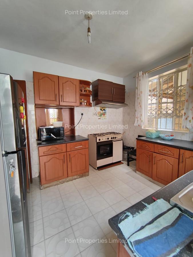 6 Bed House with En Suite in Syokimau - 11