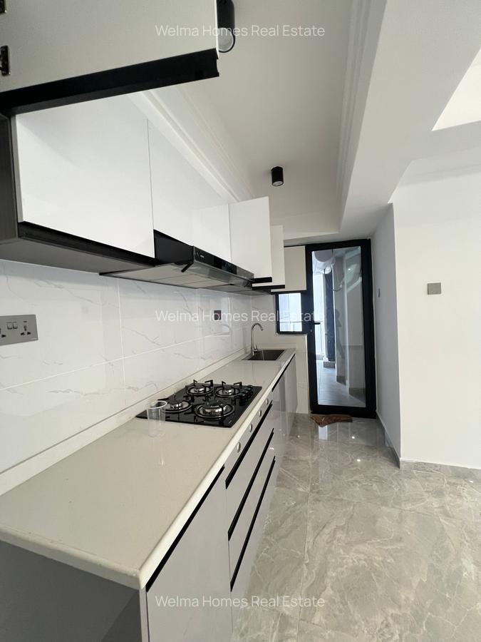 2 Bed Apartment with En Suite in Kilimani - 3