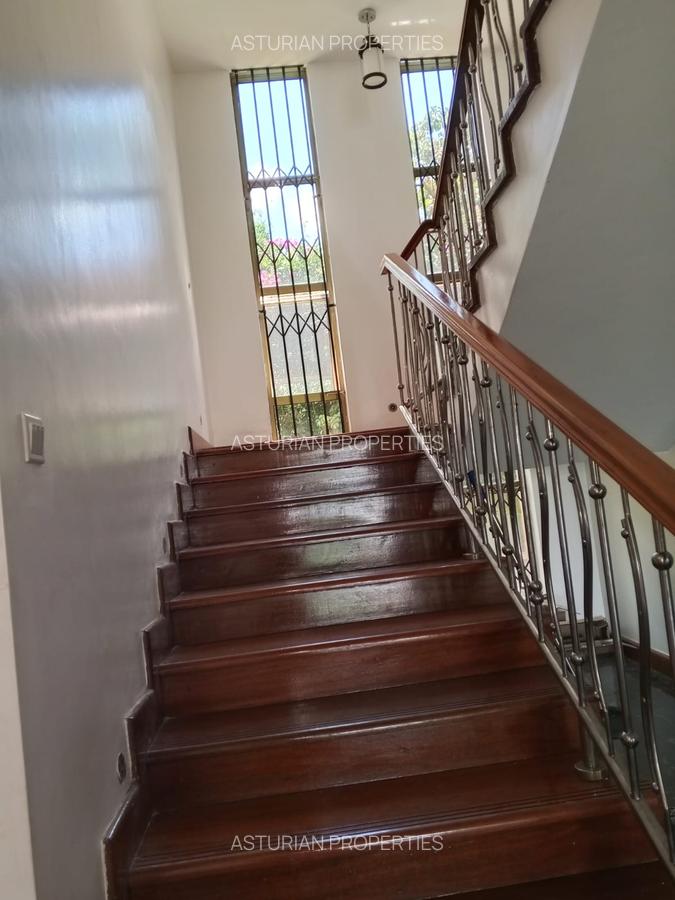 5 Bed Townhouse with En Suite in Lavington - 13