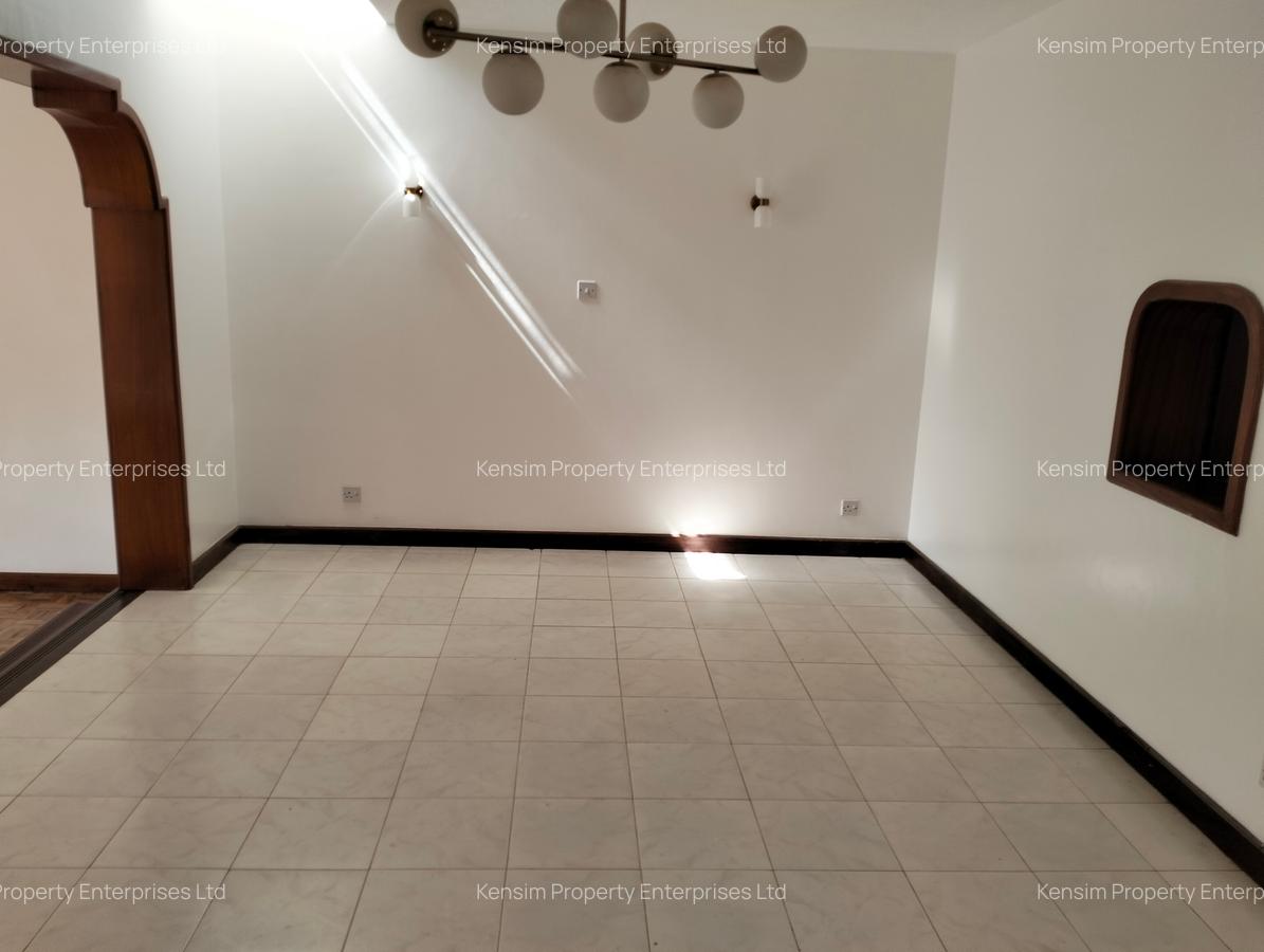 4 Bed Townhouse with En Suite in Lavington - 4