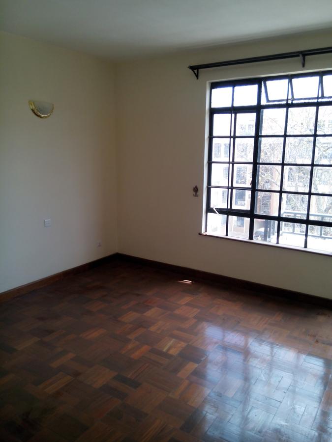 3 Bed Apartment with En Suite at Riverside Drive - 3