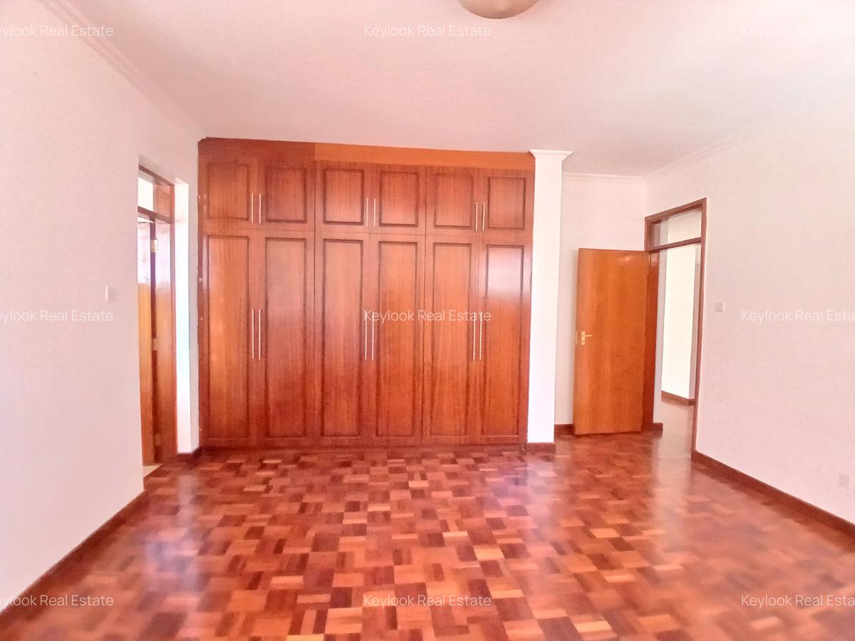 5 Bed Townhouse with En Suite at Lavington Green - 11