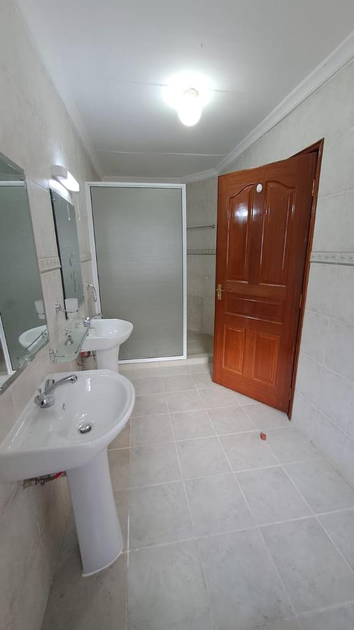 4 Bed House with En Suite in Karen - 6