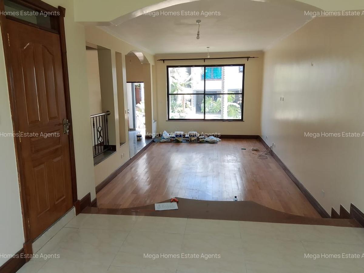 4 Bed Townhouse with En Suite in Runda - 3