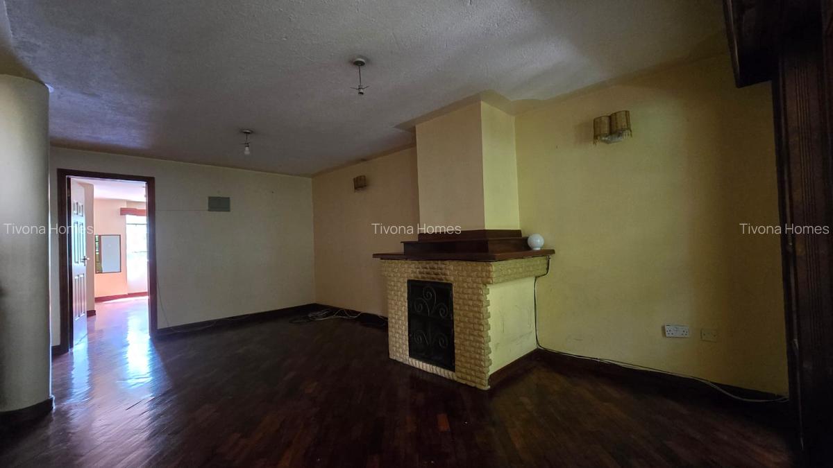 5 Bed House with En Suite in Loresho - 9