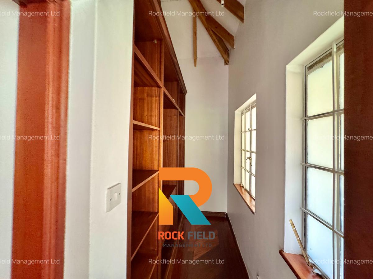 5 Bed Townhouse with En Suite in Rosslyn - 15
