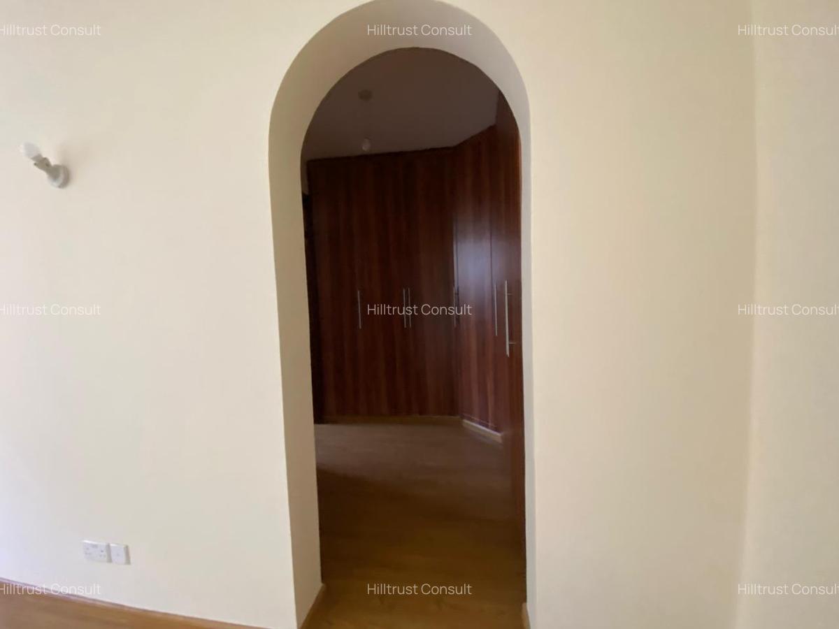 3 Bed Apartment with En Suite in Brookside - 3