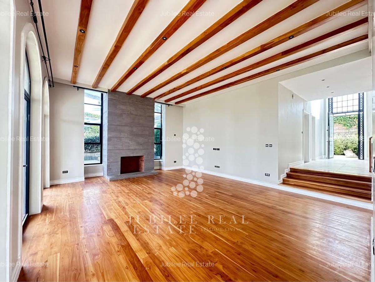 5 Bed Villa with En Suite in Loresho - 15