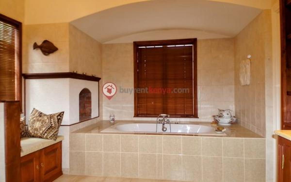 5 Bed Villa with En Suite at Karen - 15