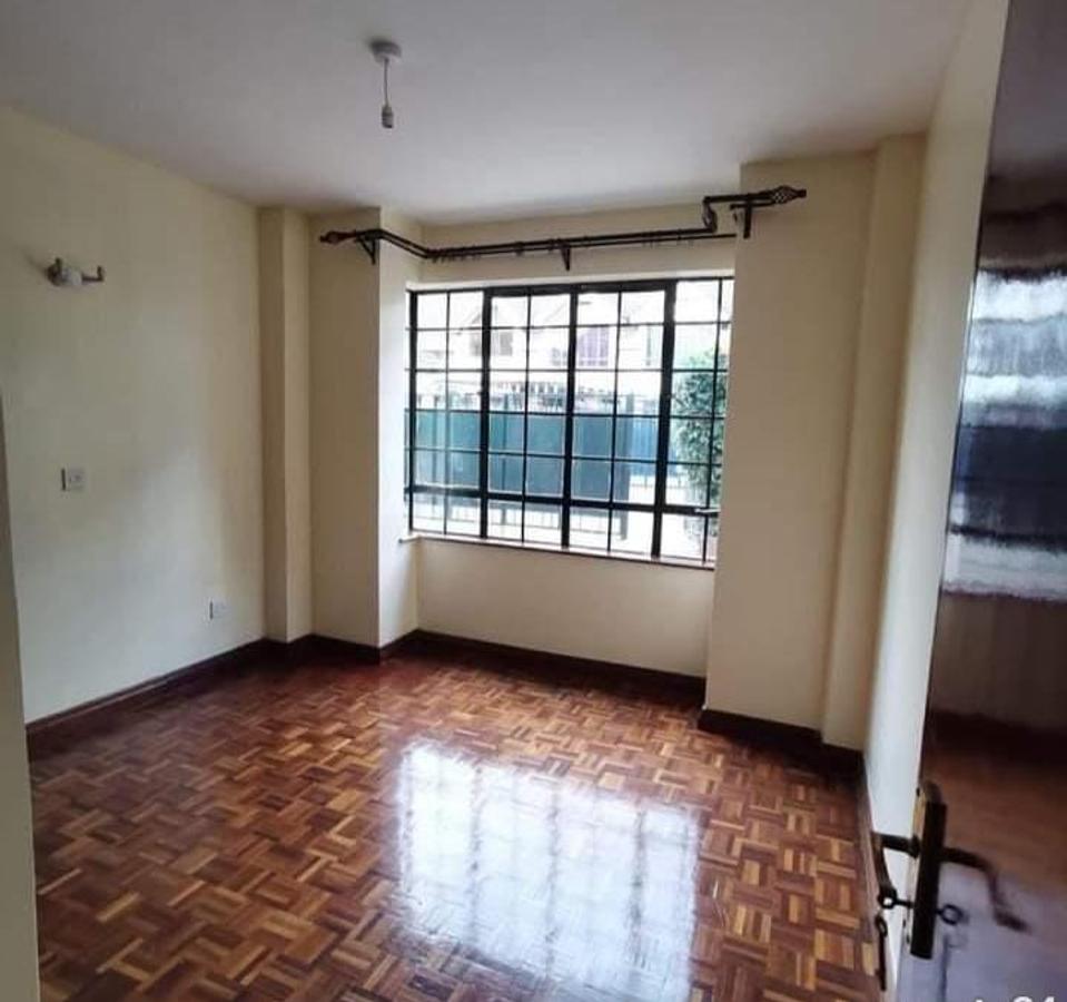 5 Bed Townhouse with En Suite in Lavington - 6