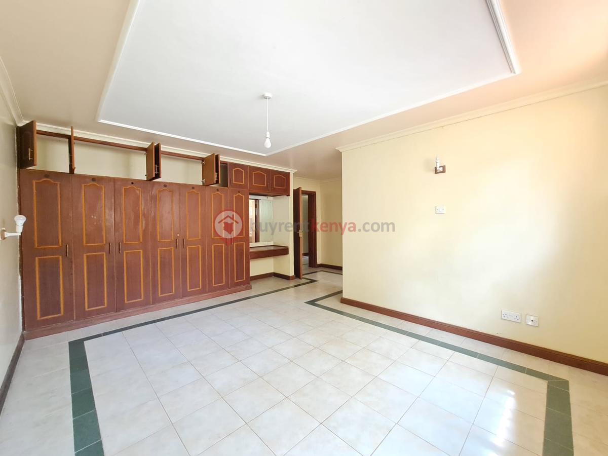 6 Bed Townhouse with En Suite at Grevillea Groove - 16
