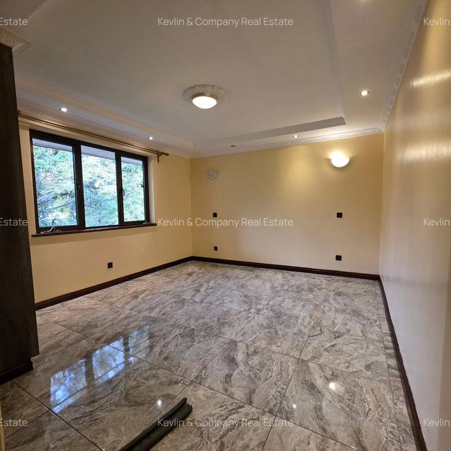 5 Bed Villa with En Suite in Lavington - 13