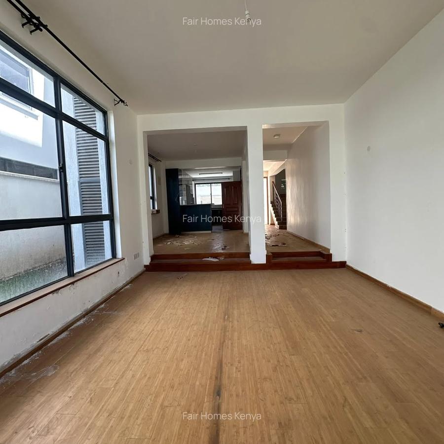 4 Bed Townhouse with En Suite at Convent Drive - 6