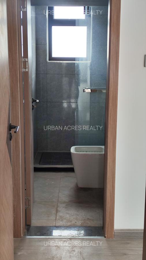 3 Bed Apartment with En Suite at Riverside Drive - 11