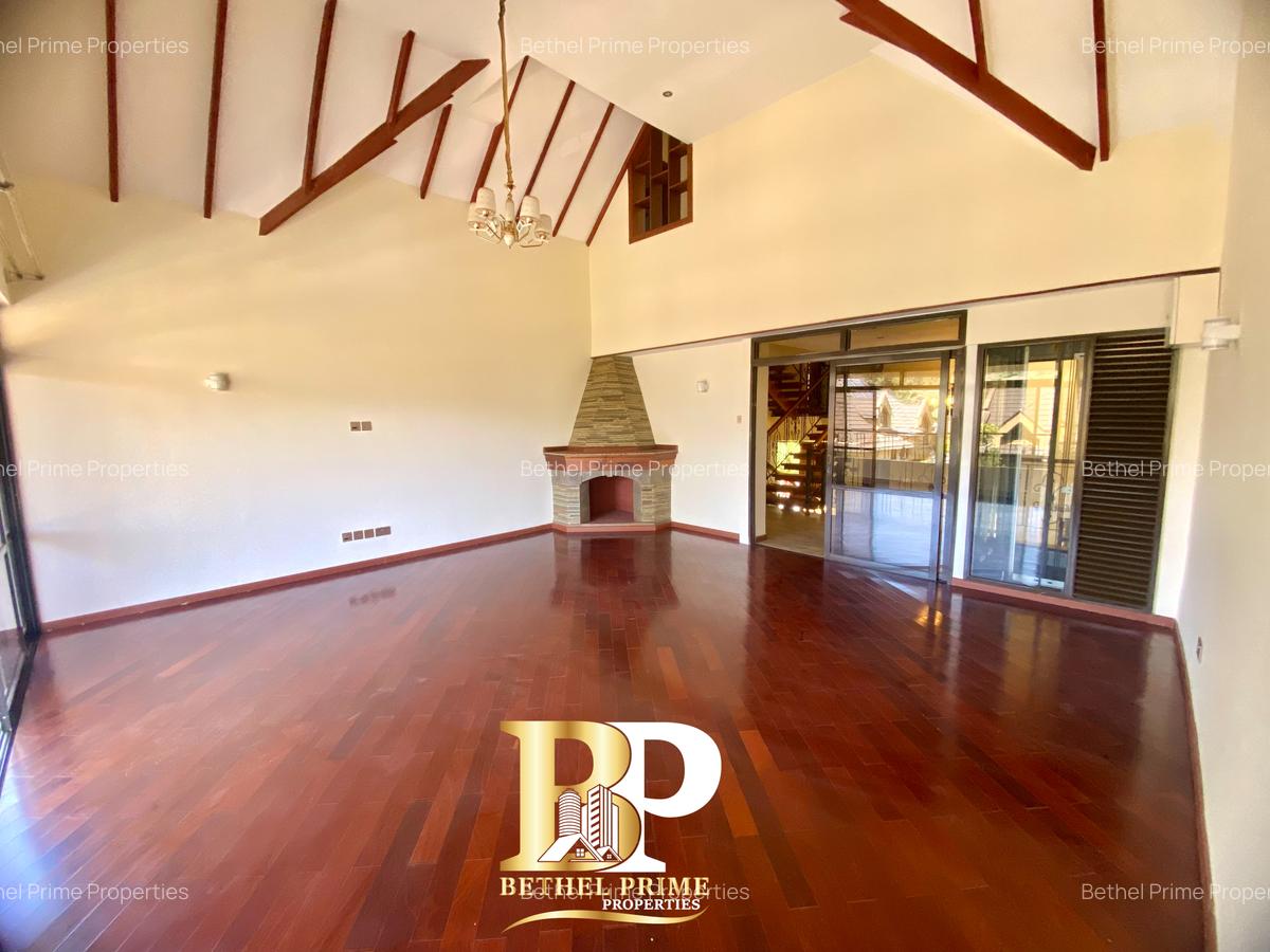 5 Bed Townhouse with En Suite in Lavington - 6