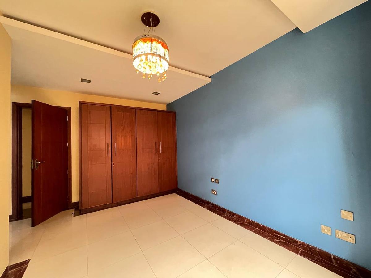 4 Bed Apartment with En Suite in Lavington - 11