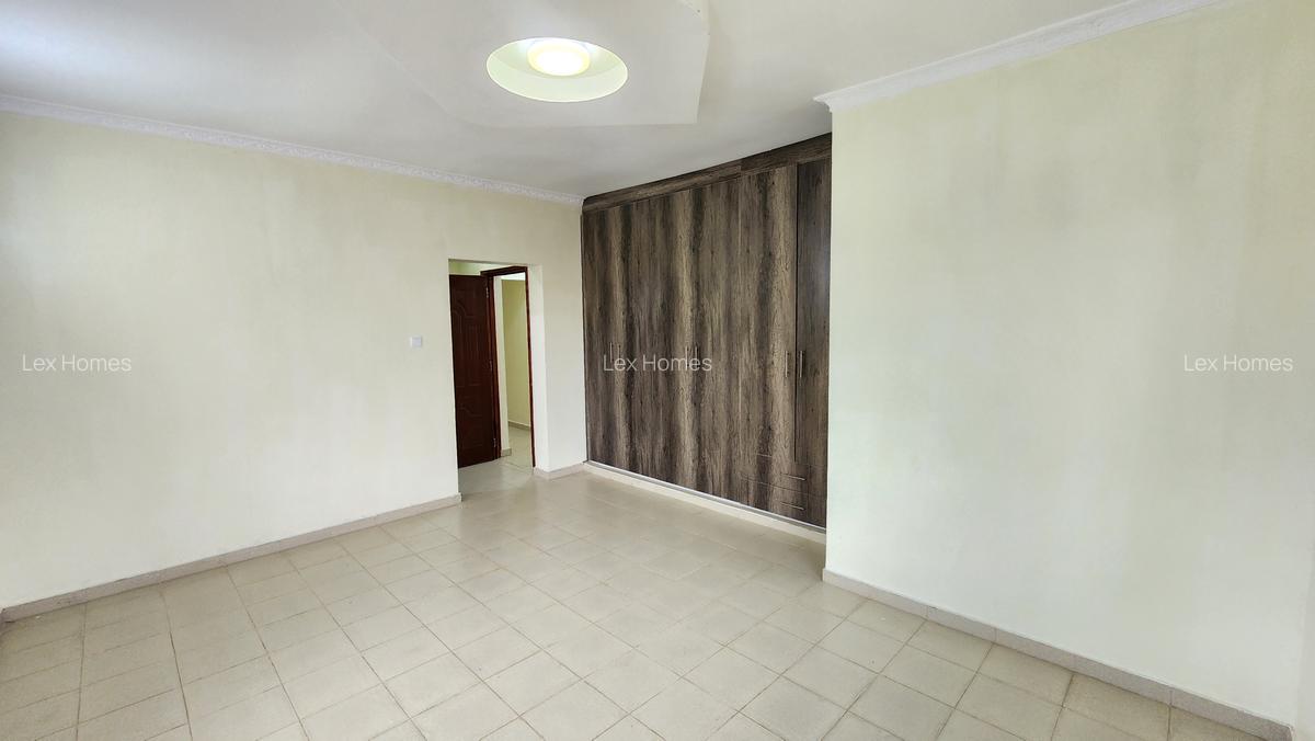 3 Bed House with En Suite at Rimpa - 12