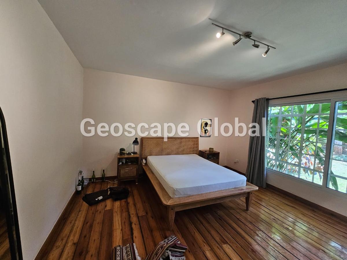 3 Bed House with En Suite in Ridgeways - 13