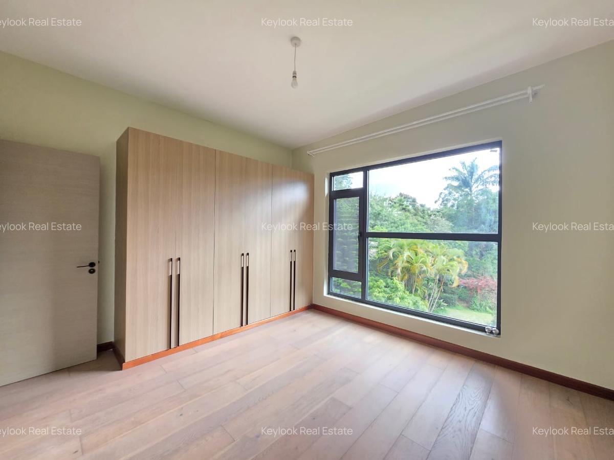 5 Bed Townhouse with En Suite at Off James Gichuru - 9