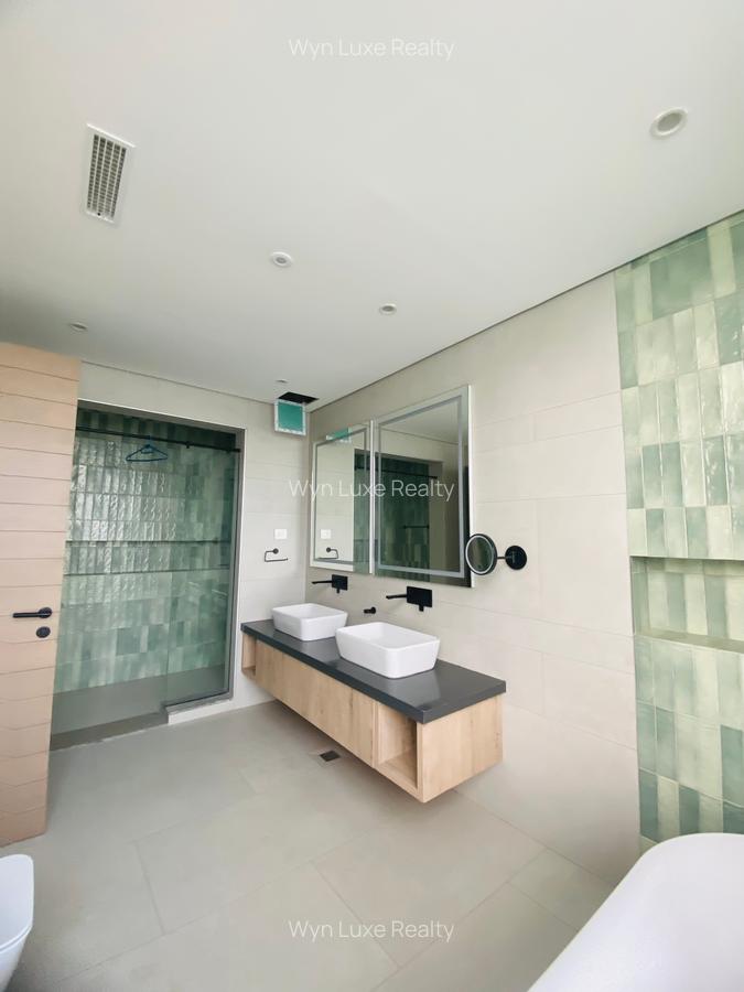 5 Bed Villa at Brookside - 16