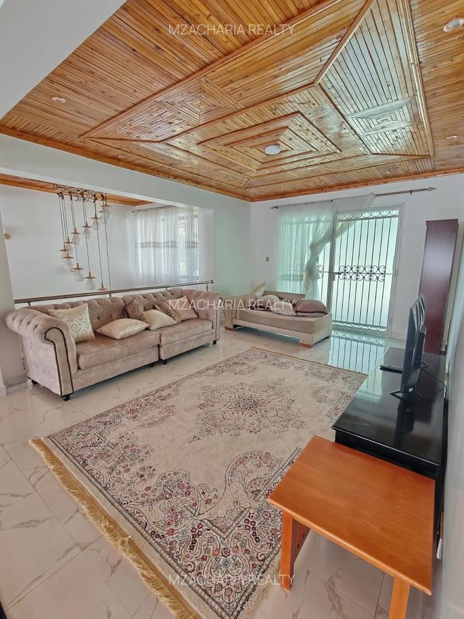 6 Bed Townhouse with En Suite in Karen - 11