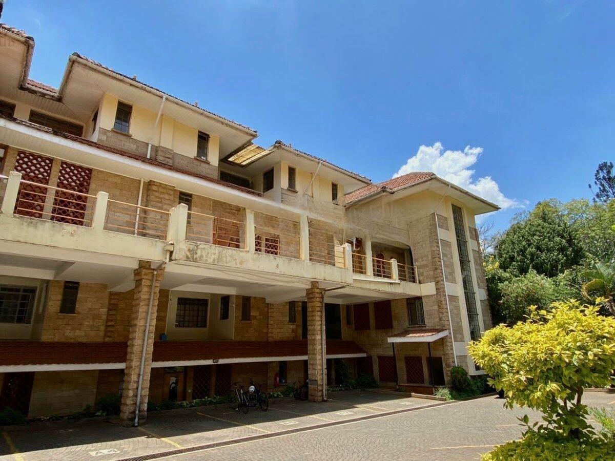 4 Bed Apartment with En Suite in Kilimani - 1