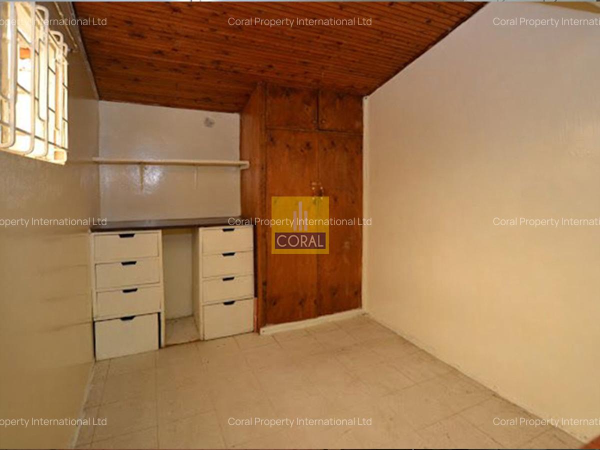 4 Bed Townhouse in Westlands Area - 11