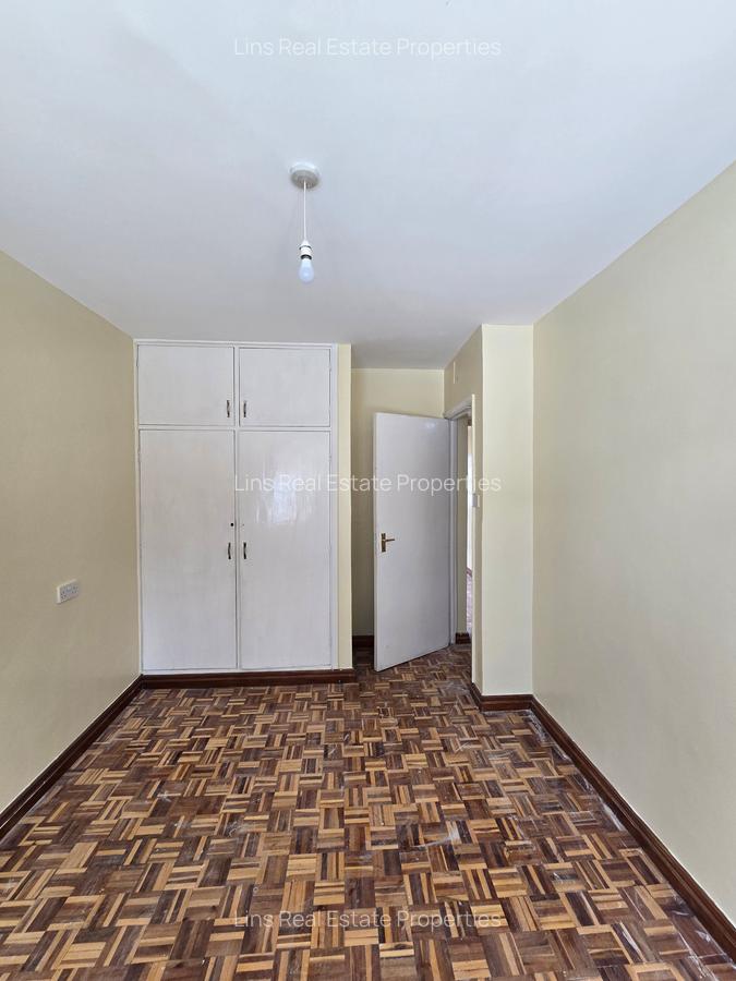5 Bed Townhouse with En Suite in Brookside - 16