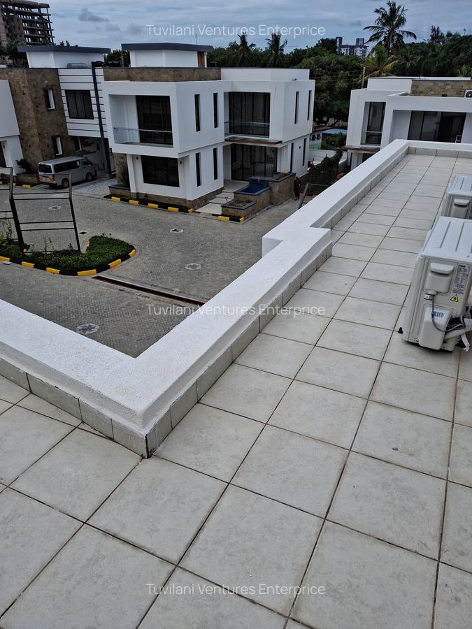 5 Bed Villa with En Suite at Nyali Mombasa - 3