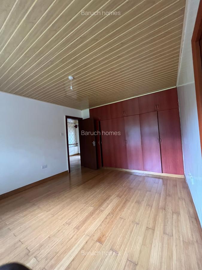 4 Bed Villa with En Suite in Runda - 20