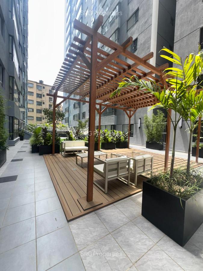 2 Bed Apartment with En Suite in Lavington - 9