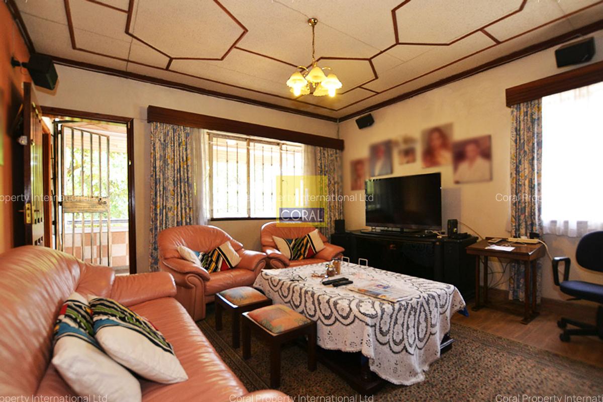 4 Bed House in Rhapta Road - 17