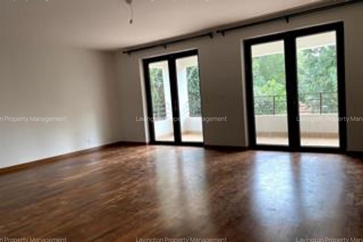 5 Bed Townhouse with En Suite at Lavington Green - 5