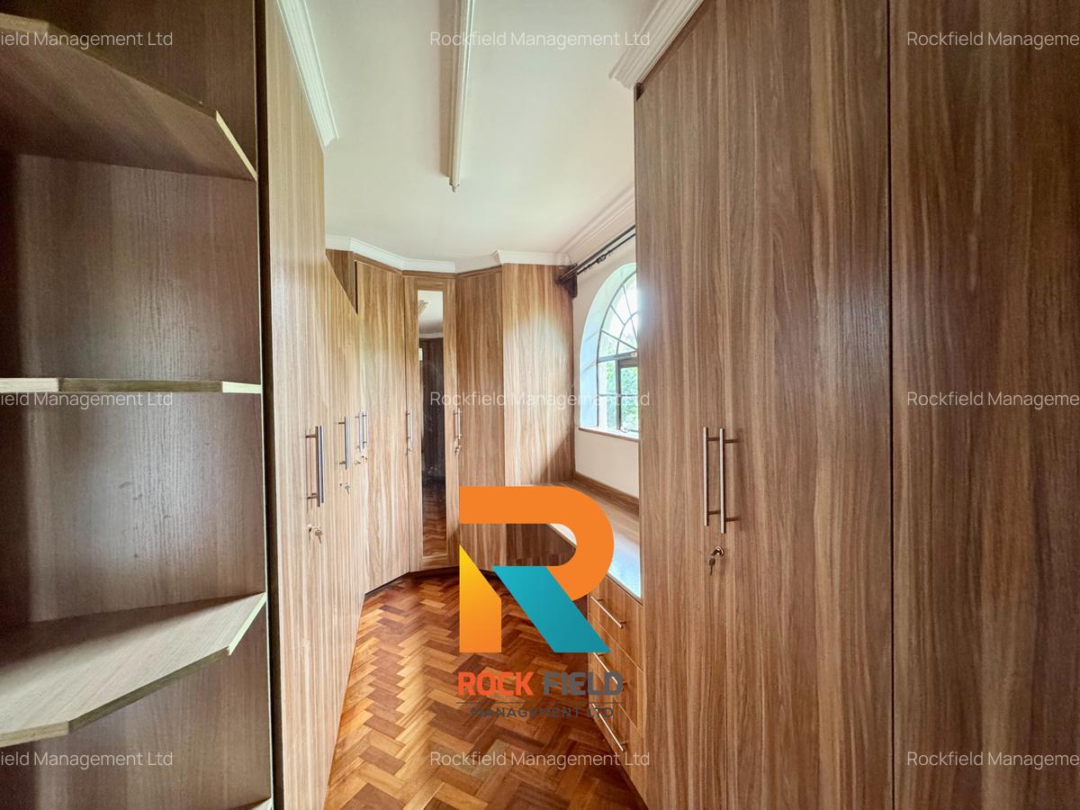 5 Bed Townhouse with En Suite in Kitisuru - 12