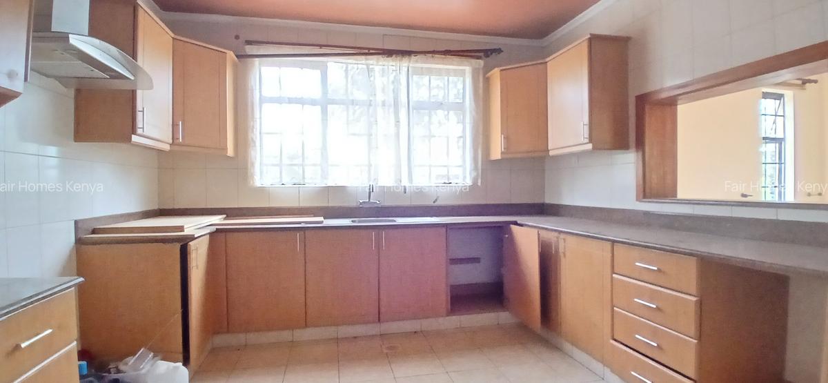 4 Bed Townhouse with En Suite at Lavington Green - 9