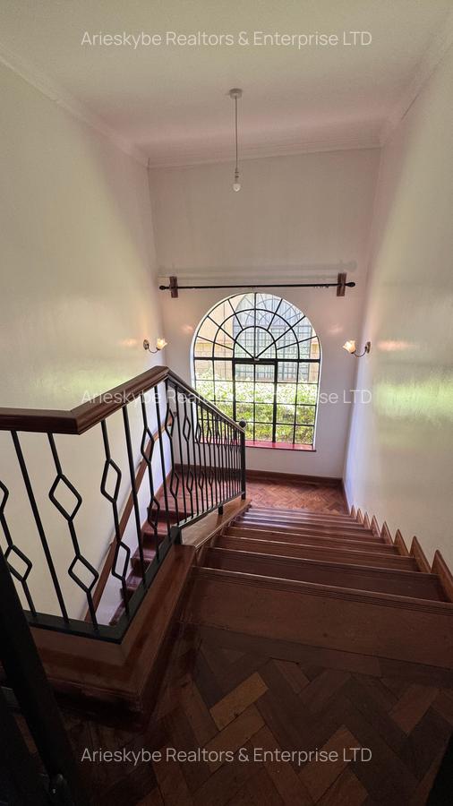 5 Bed House with En Suite in Kitisuru - 12