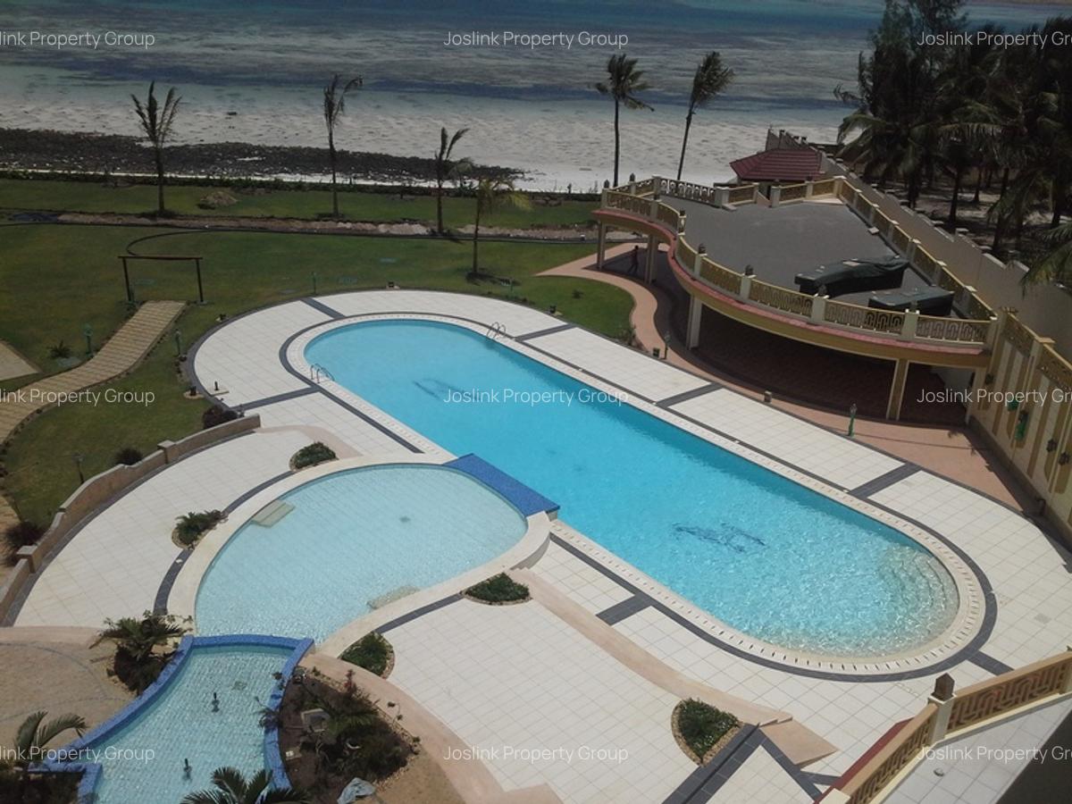 4 Bed Apartment with En Suite in Nyali Area - 4