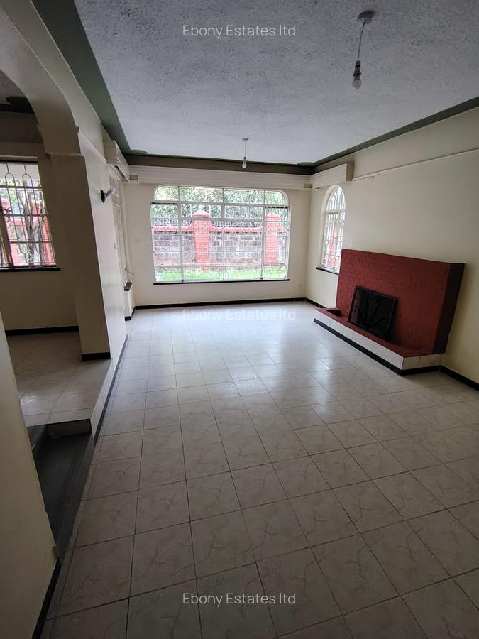 4 Bed Townhouse with En Suite in Lavington - 9