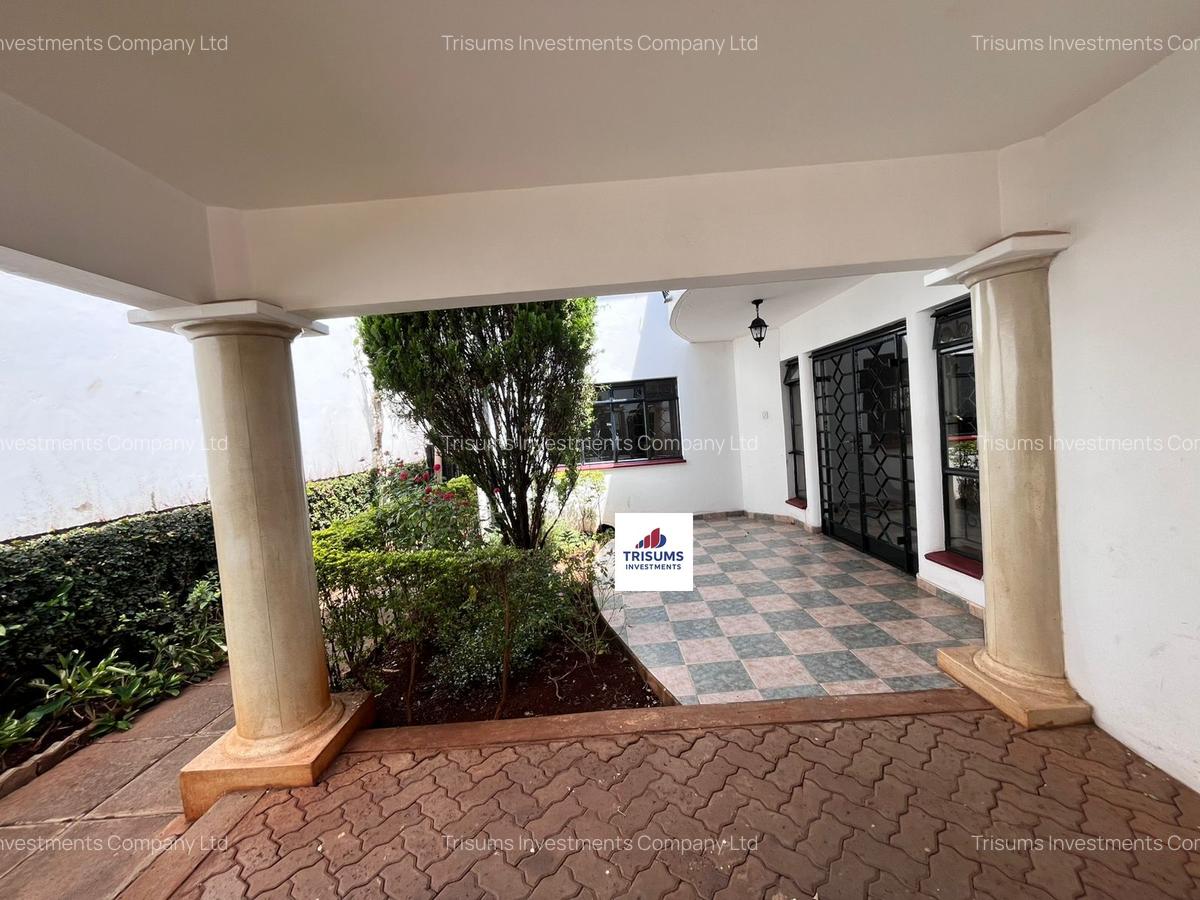 5 Bed Townhouse with En Suite in Westlands Area - 13