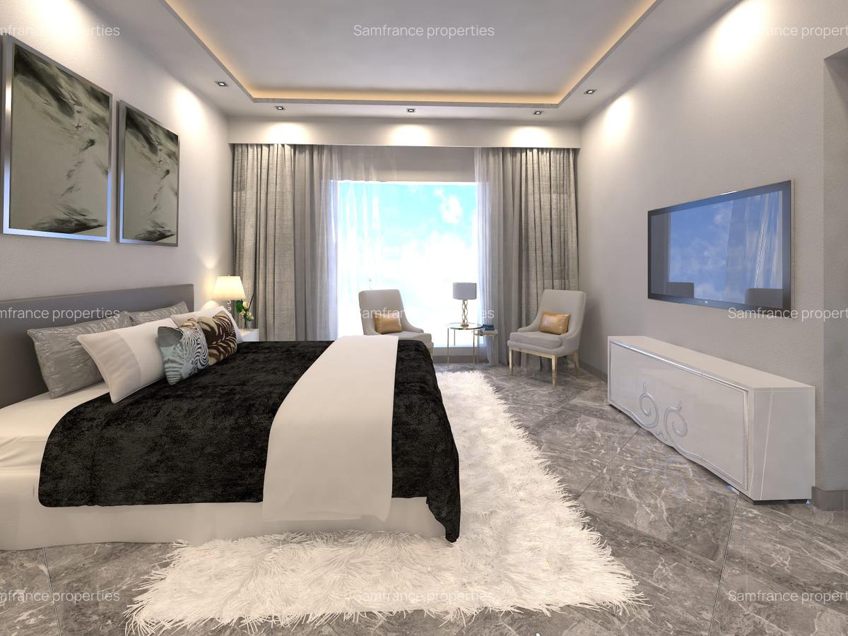 Serviced 3 Bed Apartment with En Suite at Links Road - 9