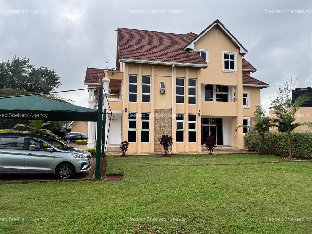 5 Bed Townhouse with En Suite in Ridgeways - 16