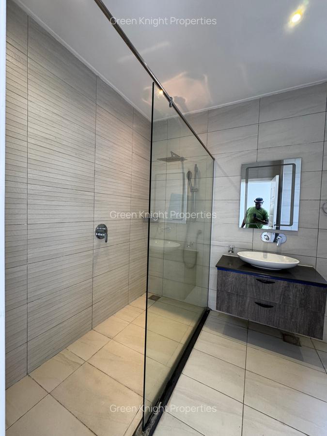 Serviced 2 Bed Apartment with En Suite in Westlands Area - 5