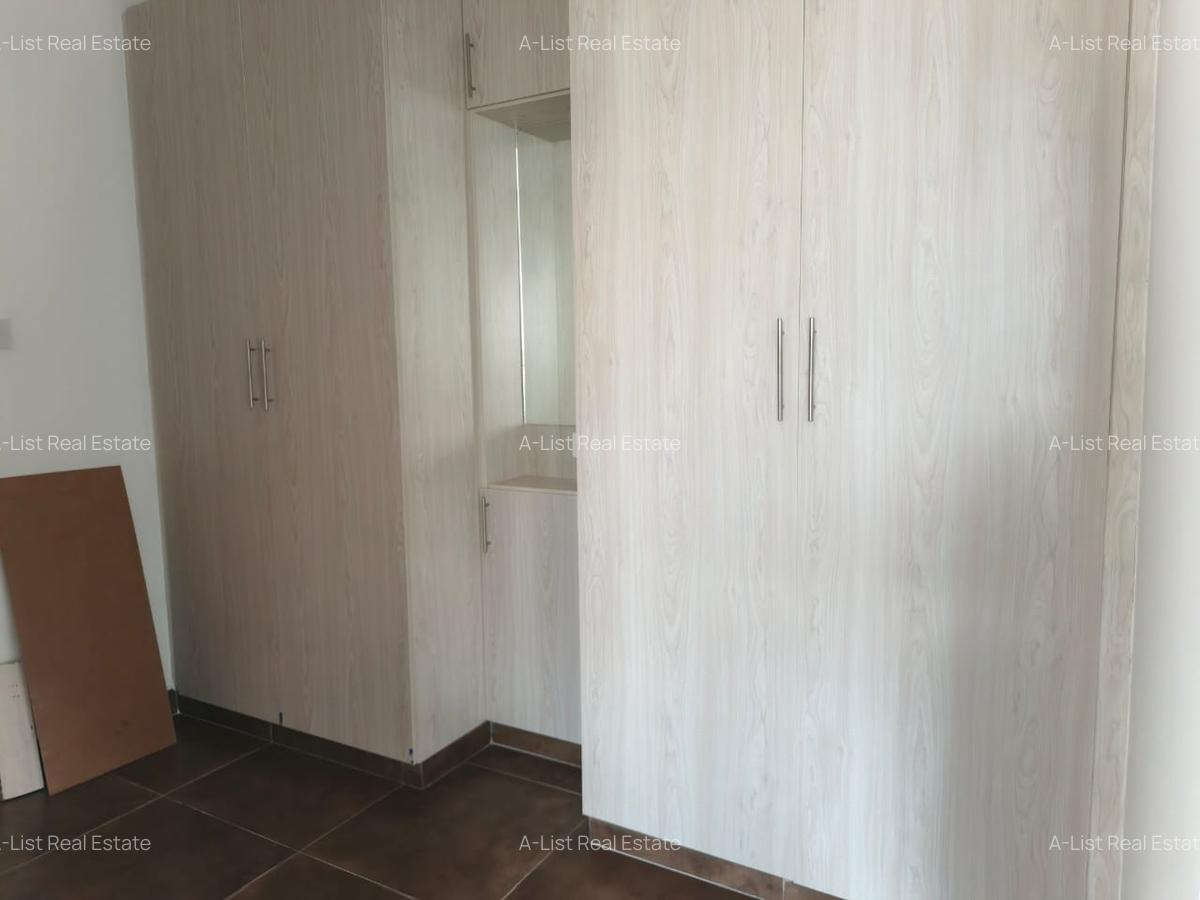 3 Bed Apartment with En Suite at 2Nd Avenue - 9