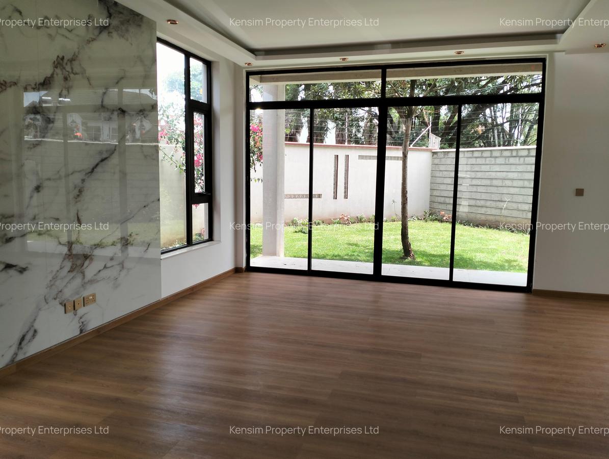 5 Bed Townhouse with En Suite in Lavington - 6